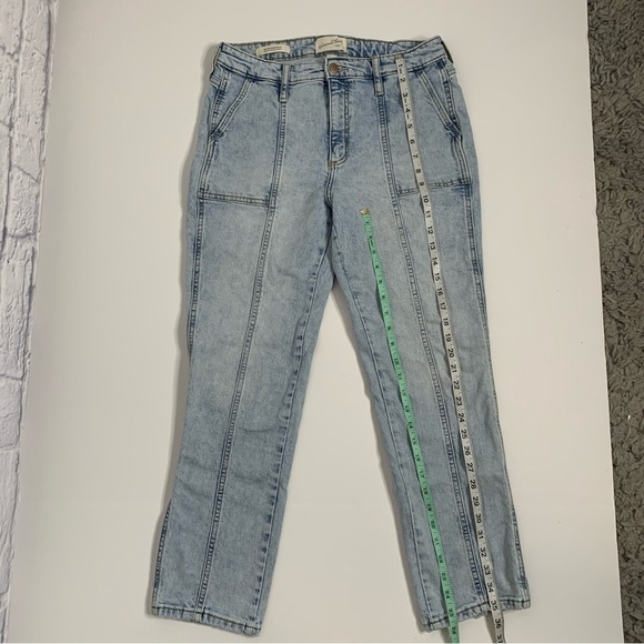 Universal Thread Women's High-Rise Slim Straight Jeans - Picture 12 of 14